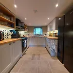 Luxurious 4 Bedroom In The Yorkshire Dales 度假居